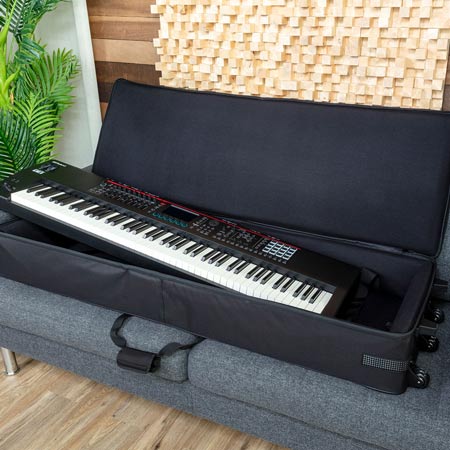 Roland SC-G61W3 61-key Keyboard Bag with backpack straps